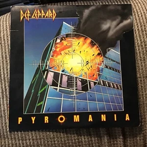 DEF LEPPARD PYROMANIA 1983 LP MERCURY PRINT VINTAGE VINYL 10TRX - Picture 1 of 19