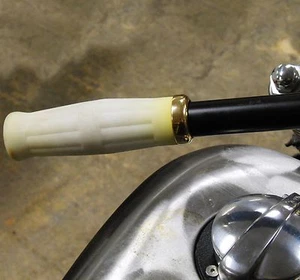 BRASS 1" HANDLEBAR GRIP TRIM RING 1-EACH TRIUMPH HARLEY BSA XS650 BOBBER CHOPPER - Picture 1 of 4