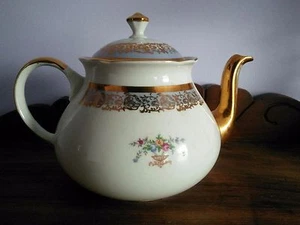 Vintage Gold Tea Pot - China - Czechoslovakia - Picture 1 of 3