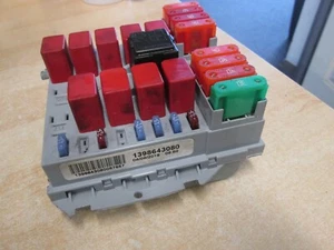 Fits Fiat Ducato Peugeot Boxer Citroen Relay Fuse Box OE (16-On) 139863080 - Picture 1 of 3