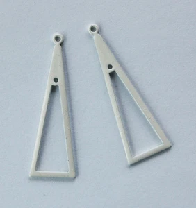 VINTAGE 4  WHITE ENAMEL TRIANGLE METAL EARRING PENDANT BAIL • 40mm - Picture 1 of 3