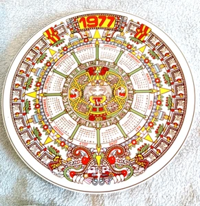 Placa de calendario de cerámica vintage Wedgewood Tonatiuh Azteca 1977 año de nacimiento - Imagen 1 de 2