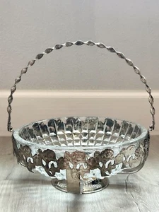 Vintage Silber Teller Rosendesign und Glaskorb mit gedrehtem beweglichem Griff - Bild 1 von 10