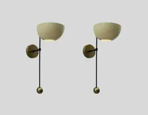 Un par de apliques de pared de latón de mediados de siglo - latón crudo y acabado negro mate - Imagen 1 de 5