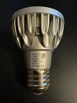 SORAA SP20-11-25D-950-03 Vivid 10.8W LED Bulb - Silver - Image 1 of 3