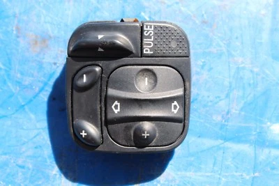 2000-06 MERCEDES BENZ CL500 FRONT SEAT PULSE CONTROL SWITCH  R3080 - Image 1 of 4