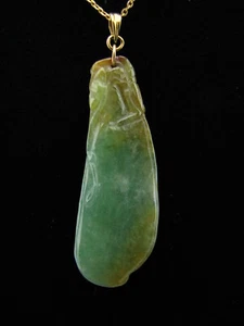 Colgante de jade abigarrado verde natural genuino de oro de 14k Peapod #243 - Imagen 1 de 8