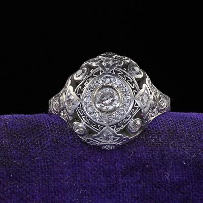 Antiguo anillo de cóctel eduardiano de platino talla antigua con cúpula de filigrana de diamantes Foto 1 de 4