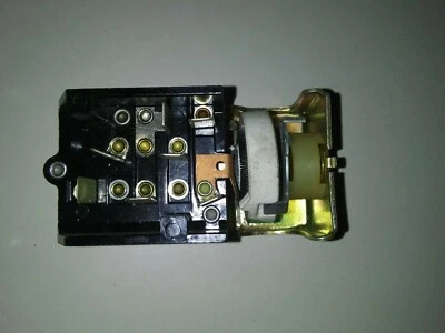 1960 年福特猎鹰/水星彗星车头灯开关  — 第 1/4 张图片