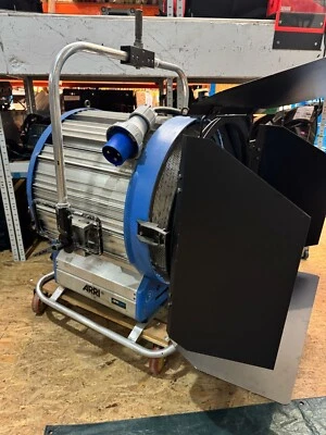 Arri T24 Fresnel Tungsten MO 63A I plug 24kW + travel case with wheels - Image 1 of 4