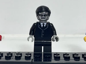 LEGO The Movie - Executron Minifigure - tlm028 70803 - Great Condition - Picture 1 of 2