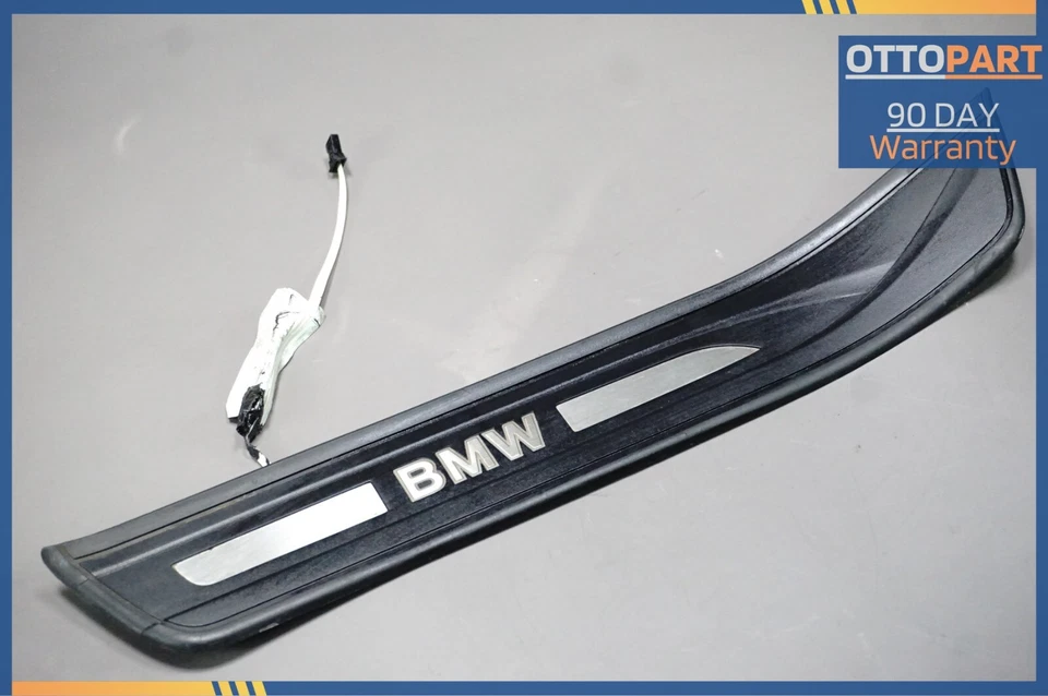 BMW 535i GT 2010-2017 placa de manguito interior izquierdo iluminada 51137193471 Foto 1 de 4