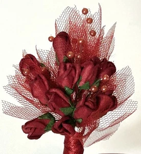 Muñeca Barbie vintage tamaño artesanal ramo flores floral cinta roja boda - Imagen 1 de 4