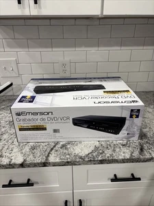 Emerson ZV427EM5 DVD Recorder VCR Combo Player 1080p Remote Transfer VHS DVD~NEW - Picture 1 of 14