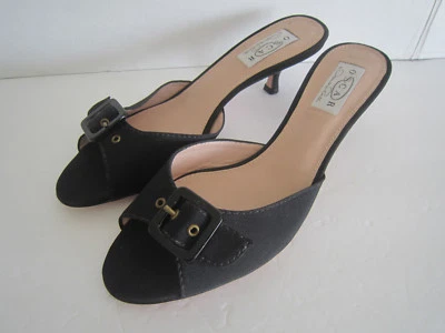 Sandalias Oscar de la Renta con tacón de charol de tela negra talla 7 M Foto 1 de 4