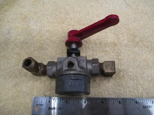 Válvula de 3 vías Vapor Corporation, nueva, puertos de 1/4", puerto x 1/8"" RB4 - Imagen 1 de 8