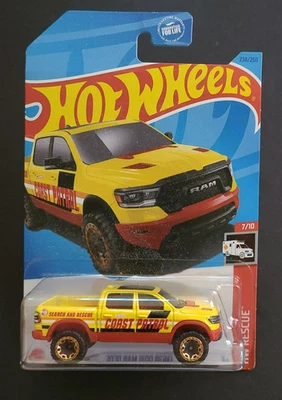 Ram 1500 Rebel 2021 Hot Wheels HW Rescue 2020, amarilla, #238 - Treasure Hunt Foto 1 de 4