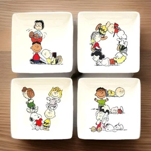 NEW RARE Pottery Barn S/4 Peanuts Love Appetizer Plates 6.5" NIB Valentines Love - Picture 1 of 10