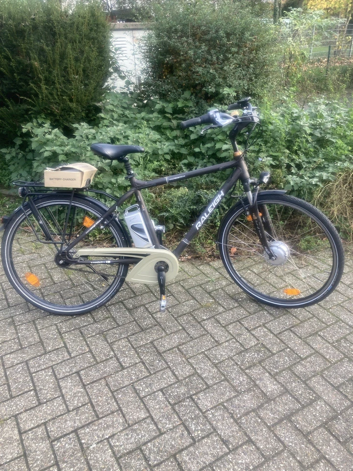 Sehr Gepfl.E-Bike 3500 km Raleigh Dover Deluxe 28 Zoll RH 53 cm 8 Gang - Bild 1 von 4