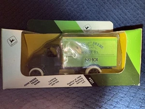 Ertl 1/25 John Deere Truck Bank #531 1926 Mack Bulldog Delivery Van with Key - Picture 1 of 8