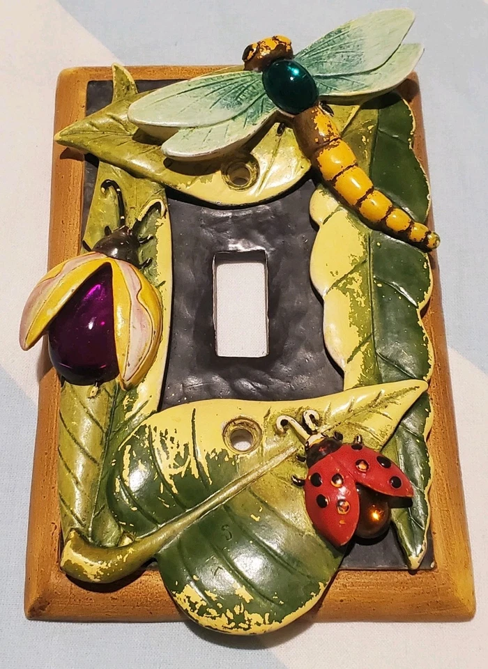 Interruptor de luz de madera de insectos de colección cubierta de placa libélula Ladybug abejorro Foto 1 de 4