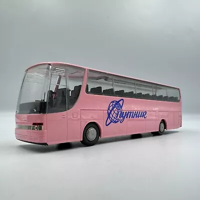 SETRA S315 Sputnik (pink), UkrAuto Kassbohrer, scale 1/87 (HO) - Image 1 of 4