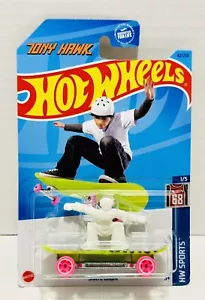 2023 NEW Hot Wheels Mattel Tony Hawk HW Sports 1/5 Skate Grom White 42/250 - Picture 1 of 3