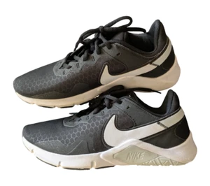 Nike Legend Essential 2 Damengröße 8 schwarz weiß Laufen Wandern Schuhe Turnschuhe - Bild 1 von 10