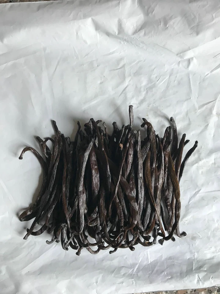 30 Madagascar Grade B Extract grade Bourbon Vanilla Beans [3-4 inches] - Image 1 of 1