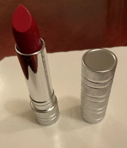 Clinique lipstick- High Impact SPF15. Colour 12 red-y to wear (discontinued) - Picture 1 of 8