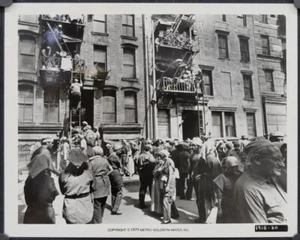 Soylent Green 1973 ORIG 8X10 BLACK & WHITE MOVIE STILL CHARLTON HESTON 1915-30 - Picture 1 of 2