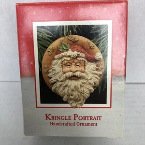 Hallmark Keepsake Ornament Kringle Portrait 1998 en caja - Imagen 1 de 3