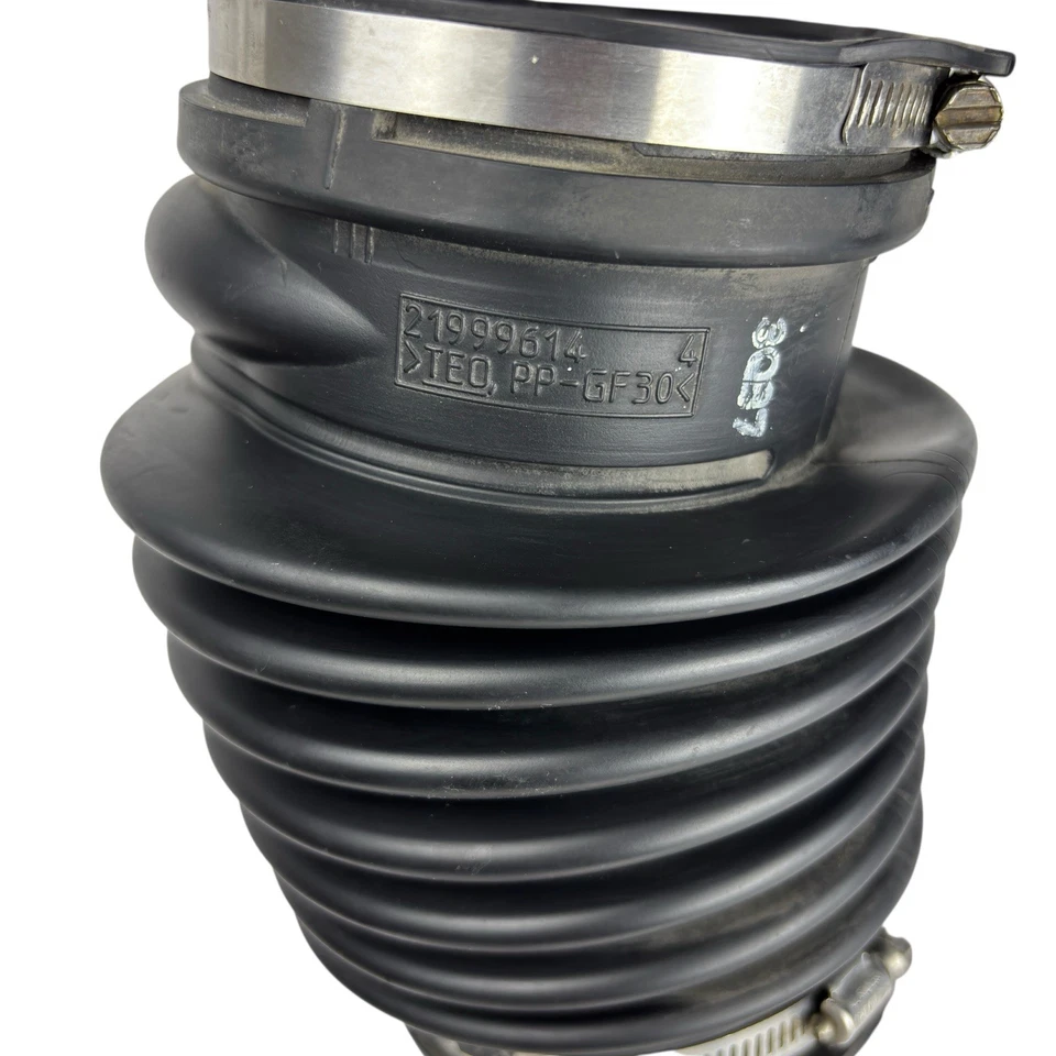 Tubo de manguera de admisión de conducto de aire de 4,6 L motor Cadillac DTS 2006-2011 21999614 FABRICANTE DE EQUIPOS ORIGINALES Foto 1 de 4