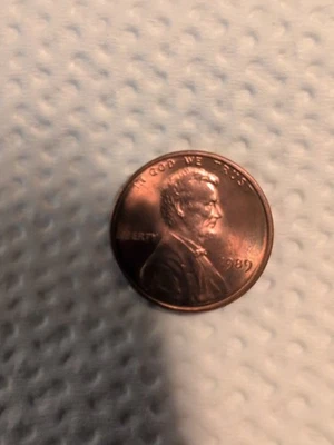 1989 Lincoln Memorial Red 1C. I in Liberty double stamped. Close AM. - Image 1 of 4