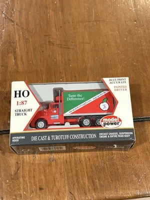 Model Power 32105 HO Scale Diecast 18' Straight Truck-Washington Apples - Image 1 of 4