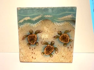HOLLY YASHI, CAPIZ SHELL BOX, HAND PAINTED TURTLES HEADING FOR WATER! - Bild 1 von 17