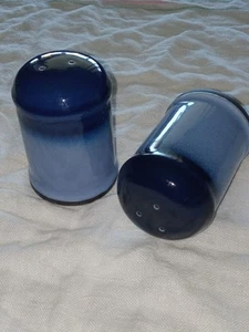 Sango Nova blau zweifarbige Salz & Pfefferstreuer 3,75 hoch! Y2K - Bild 1 von 6