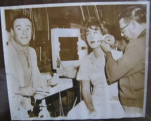 1964 Window Advertising Poster - Jack Lemmon, Michael Callan THE NEW INTERNS - Picture 1 of 3