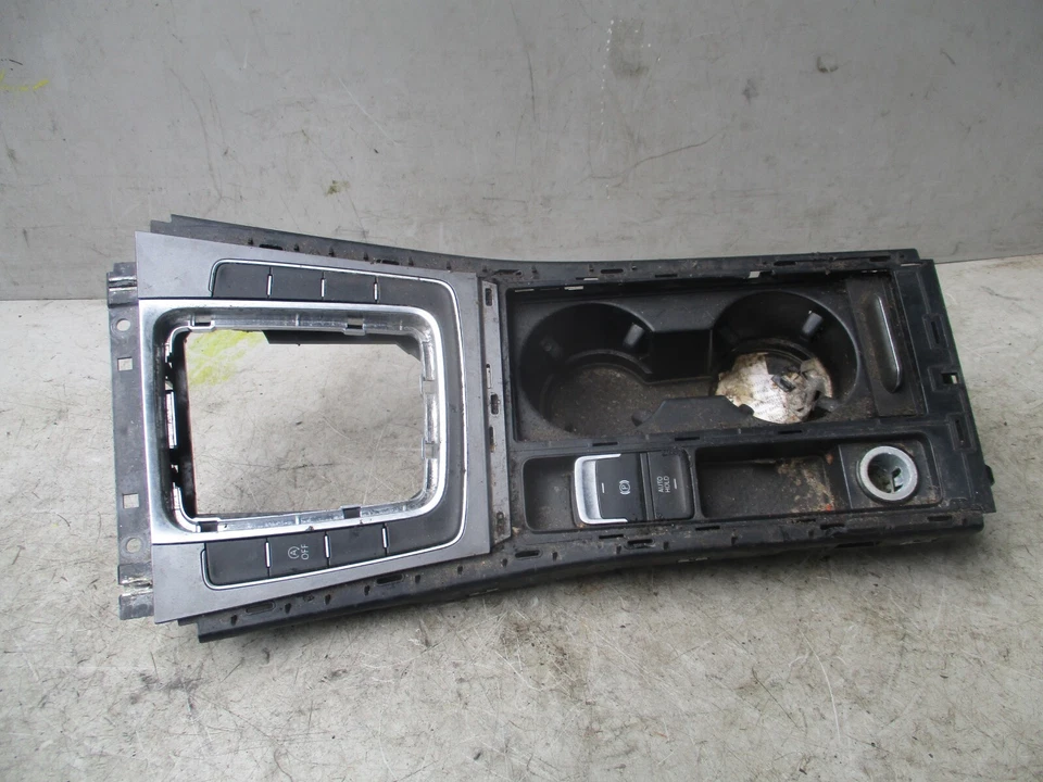 2016 Volkswagen Golf MK7 PAINEL CENTRAL CONSOLE ACABAMENTO FACIAL 5G2864263 - Imagem 1 de 4