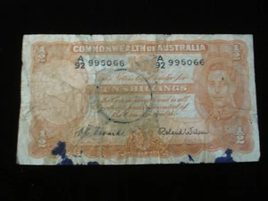 Billete australiano 1952 Coombs Wilson diez chelines dañado (AB03). - Imagen 1 de 2
