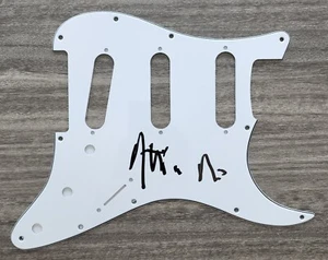 Atticus Ross Signed Fender Strat Style Pickguard Nine Inch Nails NIN LEGEND RAD - Picture 1 of 2