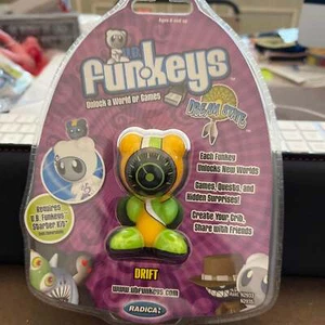 Mattel 2008 Funkeys Drift U.B. Funkeys Dream State amarillo y verde - Imagen 1 de 5