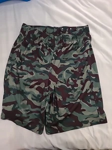 *EUC* GREEN & BROWN CAMO TEK GEAR DRYTEK SHORTS BOYS SIZE XL - YOUTH 18/20 - Picture 1 of 3