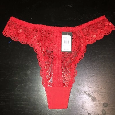 Nuevo con etiquetas Tanga Fredericks Of Hollywood Talla Pequeña Rojo Mariana Encaje Panty Foto 1 de 2