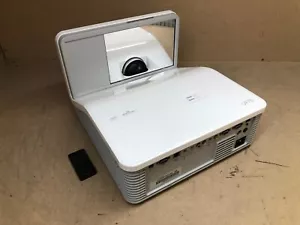 SMART DLP UF70w Projector 3000 Lumens w/ Remote & Cables 16:10 1825 Lamp Hours - Picture 1 of 4