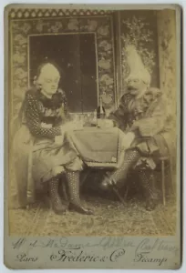 Kabinett um 1890 Frédéric & Cie. M. et Mme Chédru au ball kostüme de Fécamp. - Bild 1 von 2