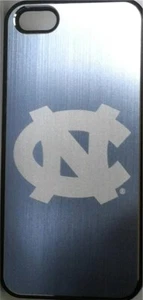 Custodia telefono metallo spazzolato North Carolina Tar Heels logo inciso iPhone 5 5s - Foto 1 di 1