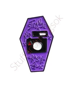 Beetlejuice Coffin Strange and Unusual Horror Halloween Enamel Metal Pin NEW - Picture 1 of 1