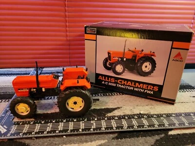 Ertl Allis Chalmers 5050 w/FWA 1/16 Resin Farm Tractor Replica by SpecCast - Image 1 of 4