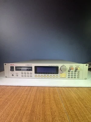 Akai S 2800 Midi Stereo Digital Sampler - Image 1 of 2